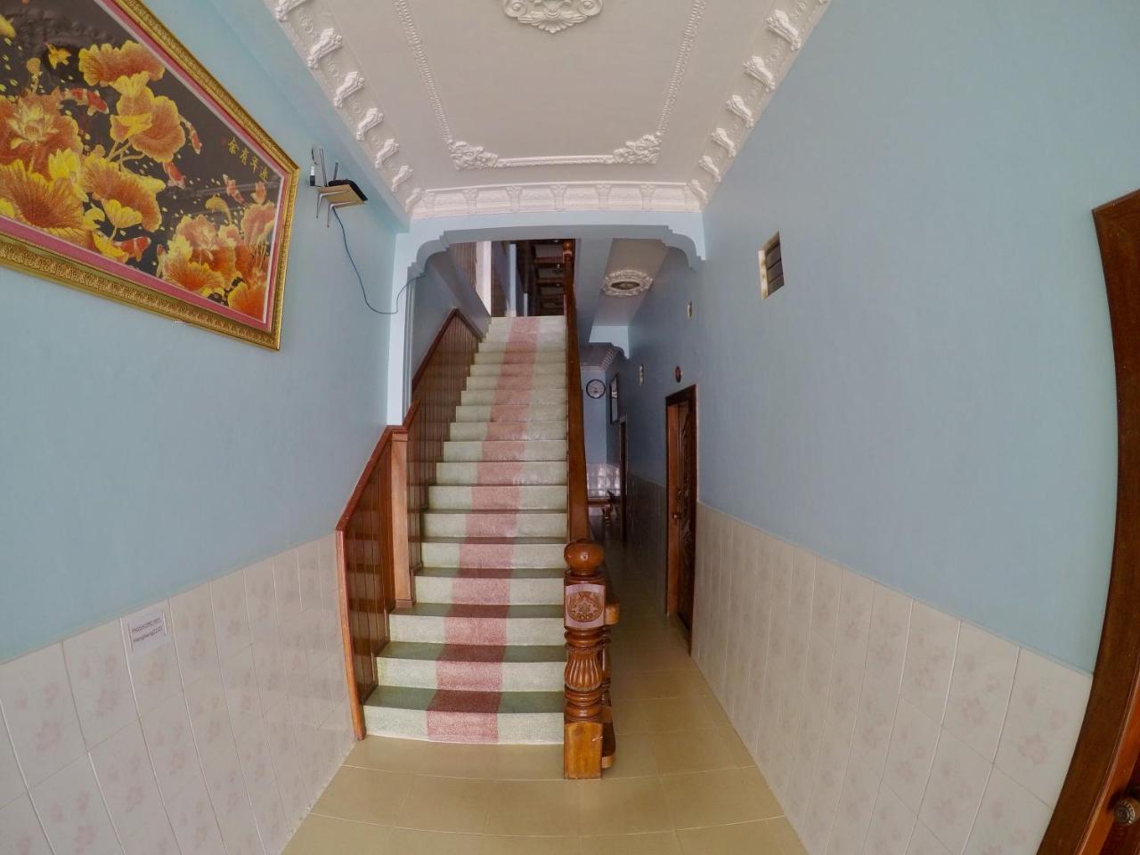 Hengheng II Guest House Кратьэх Экстерьер фото