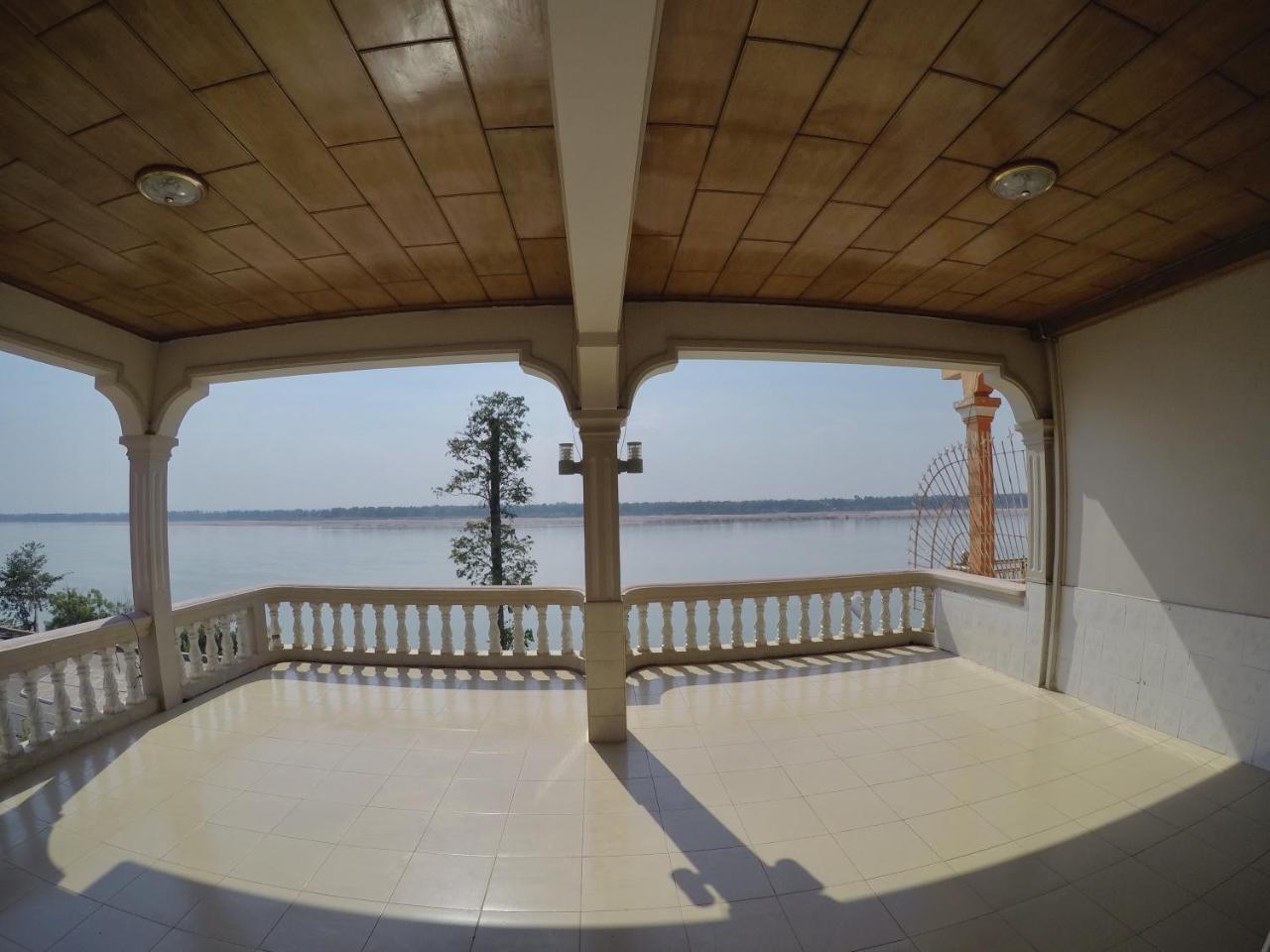 Hengheng II Guest House Кратьэх Экстерьер фото