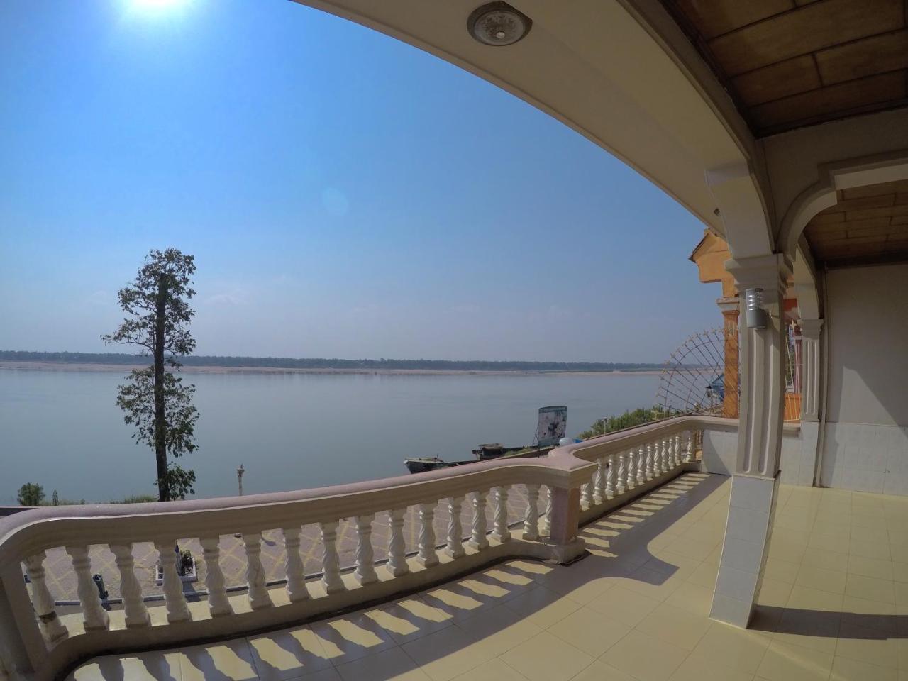 Hengheng II Guest House Кратьэх Экстерьер фото